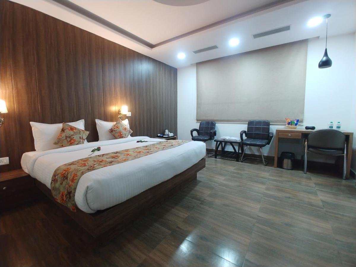 Hotel The Dwelling Paradise Greater Noida Exteriér fotografie