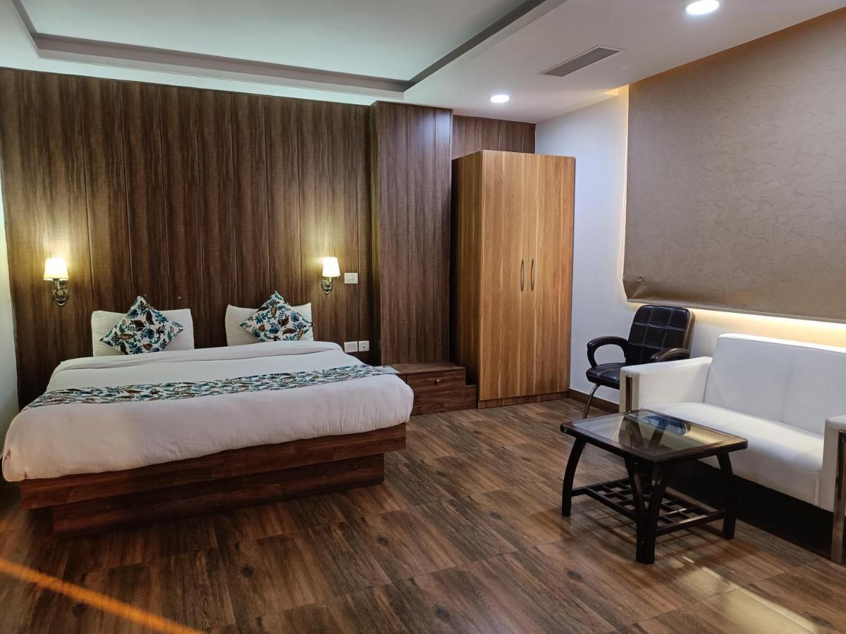 Hotel The Dwelling Paradise Greater Noida Exteriér fotografie