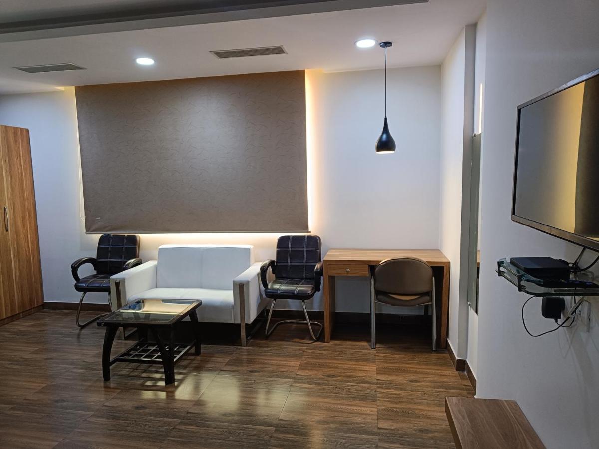 Hotel The Dwelling Paradise Greater Noida Exteriér fotografie