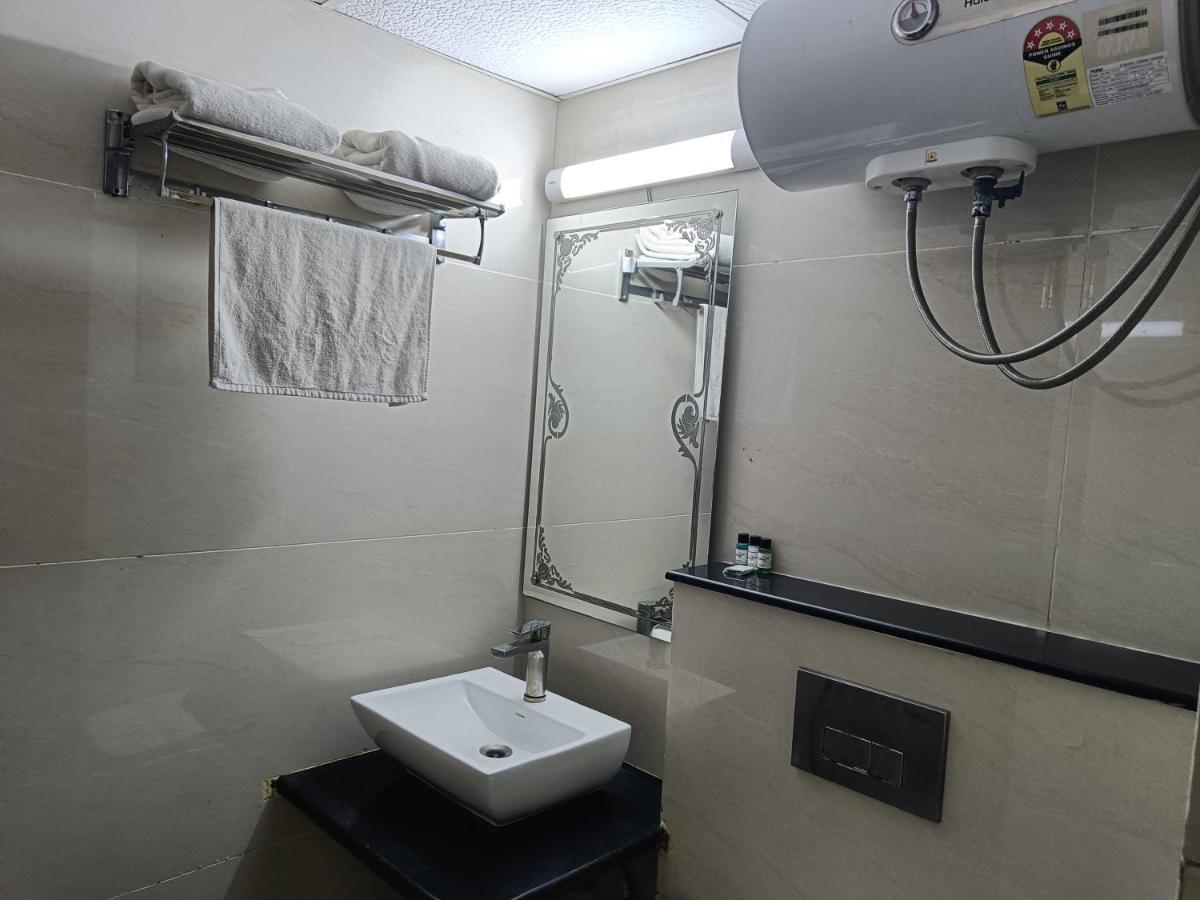 Hotel The Dwelling Paradise Greater Noida Exteriér fotografie