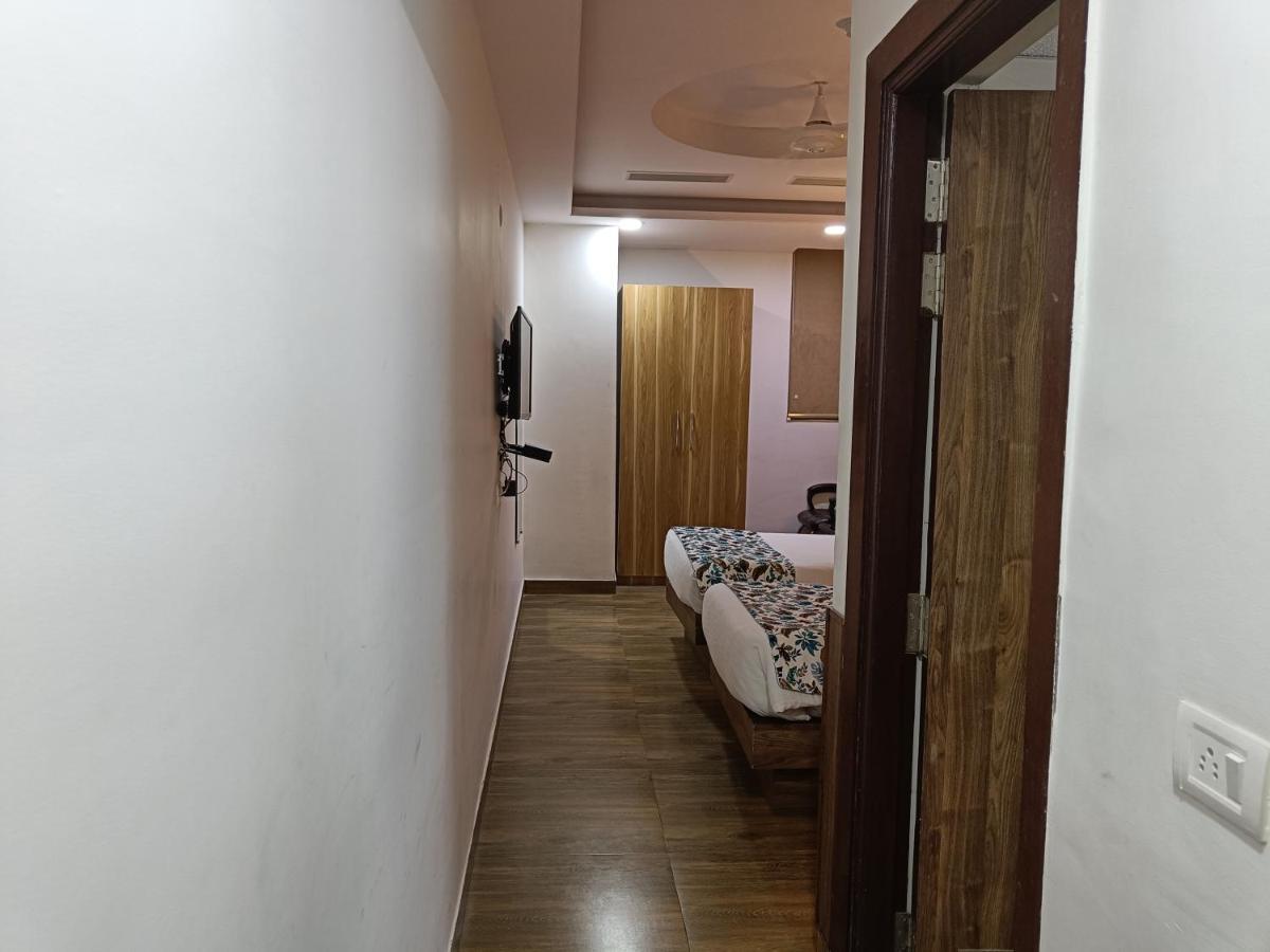 Hotel The Dwelling Paradise Greater Noida Exteriér fotografie