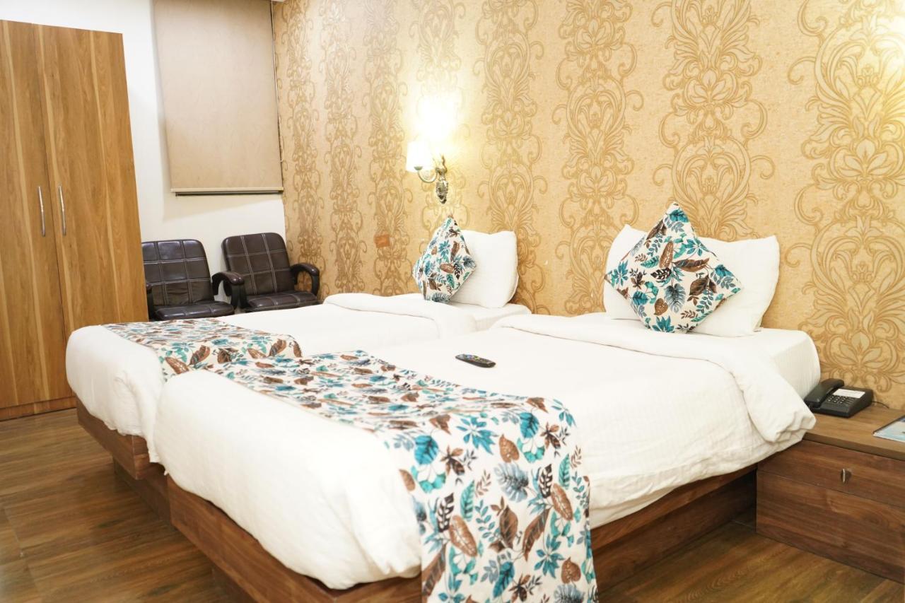 Hotel The Dwelling Paradise Greater Noida Exteriér fotografie