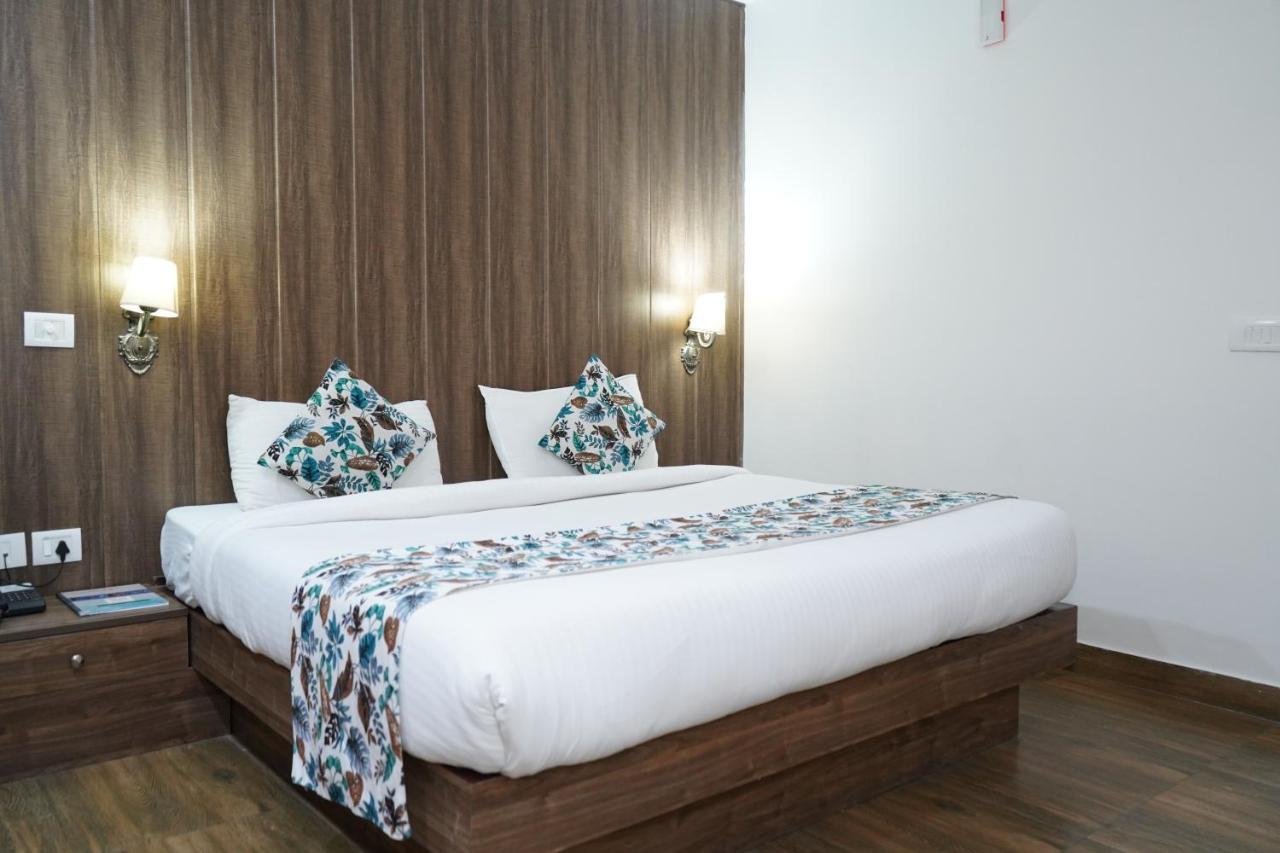 Hotel The Dwelling Paradise Greater Noida Exteriér fotografie