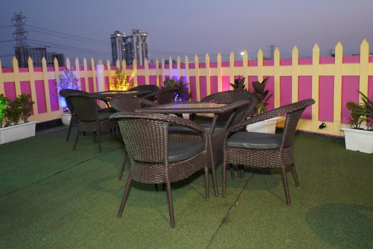 Hotel The Dwelling Paradise Greater Noida Exteriér fotografie