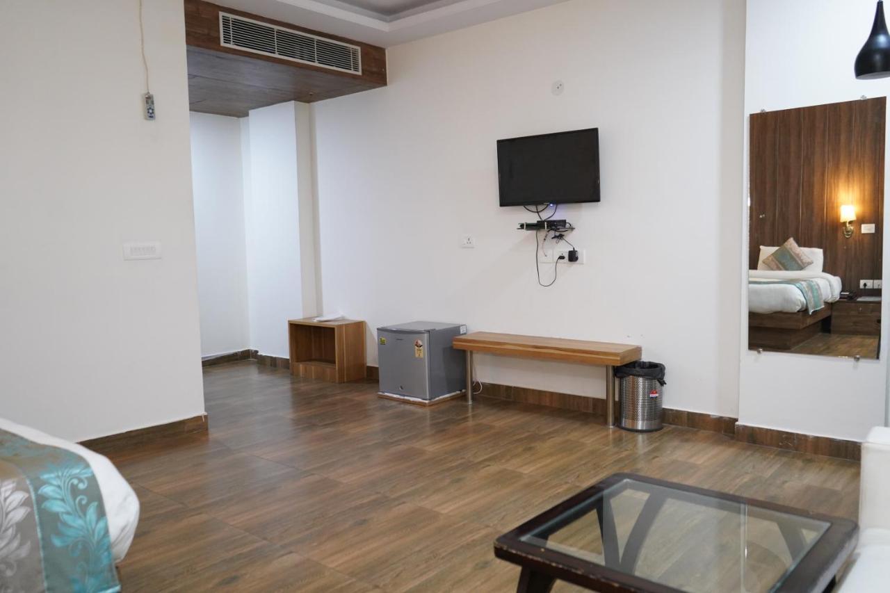Hotel The Dwelling Paradise Greater Noida Exteriér fotografie