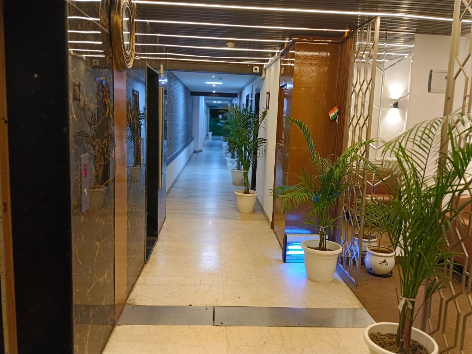 Hotel The Dwelling Paradise Greater Noida Exteriér fotografie